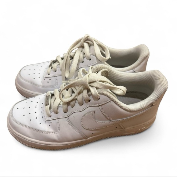 White Low-Top Sneakers Nike Air Force 1 trainers in white women size 8 - Picture 3 of 6